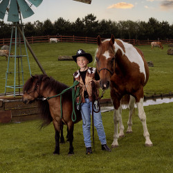 Detský kovbojský opasok s dvoma puzdrami